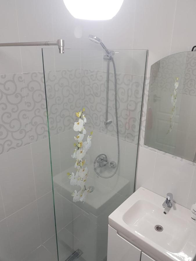 Unique Residence Apartament Navodari Bagian luar foto