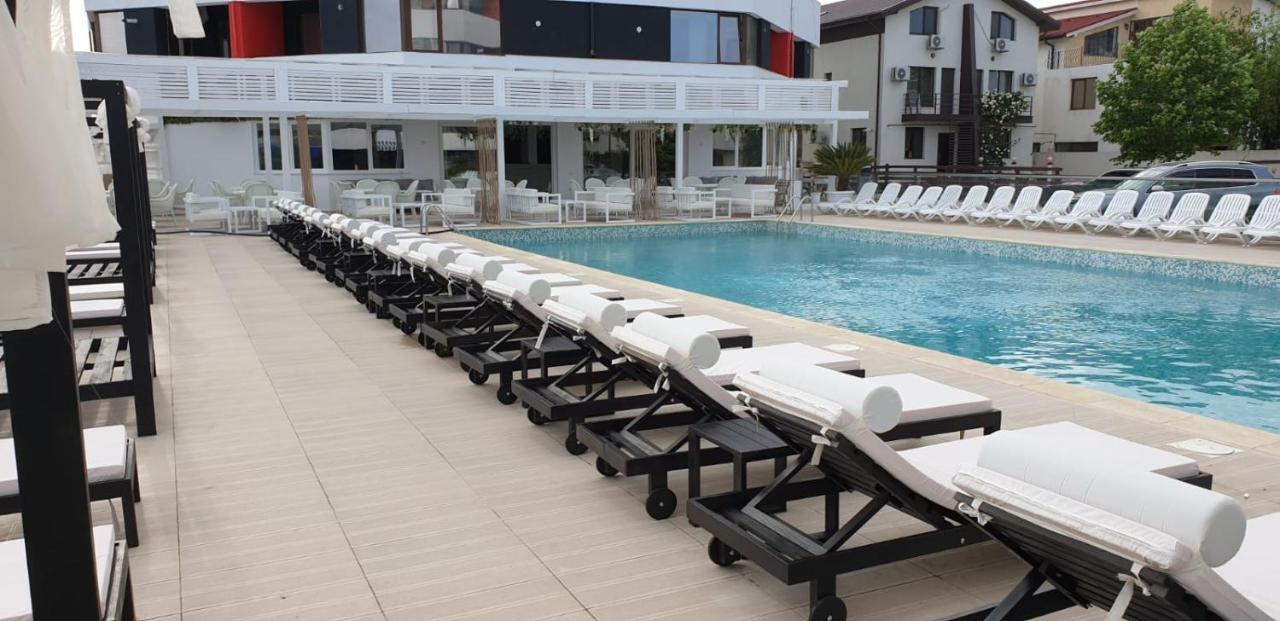 Unique Residence Apartament Navodari Bagian luar foto